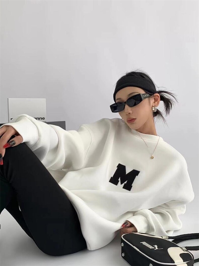 【秋季新品】字母刺绣卫衣，女装卫衣/绒衫，TWO LAPS