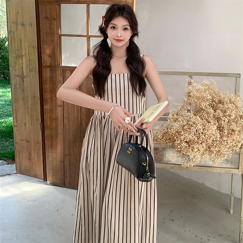 2024夏季新款条纹背带裙-款号9929-P115-K168，女装连衣裙，浙宝305