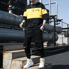 黑色