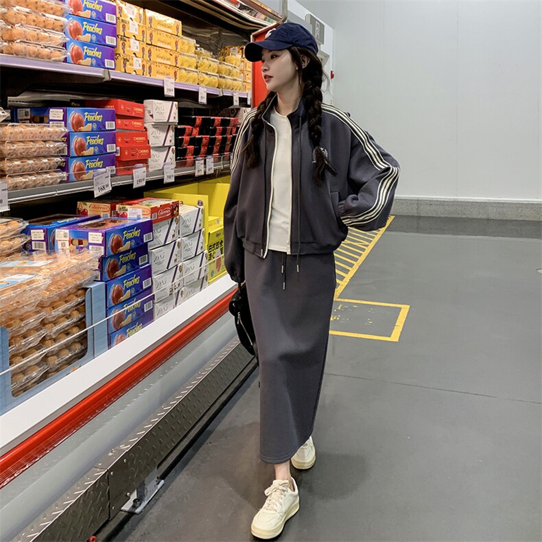 2024年春季新款宽松休闲百搭卫衣套裙两件套套装,女装套装/套裙,辉之琳