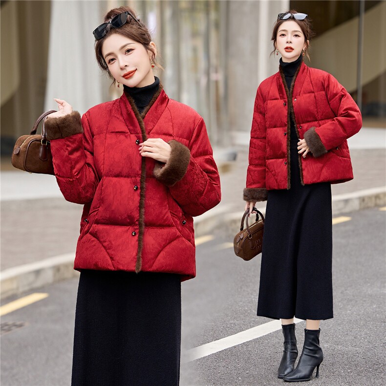 2025年冬季短款羽绒服，女装羽绒服，伊仟回