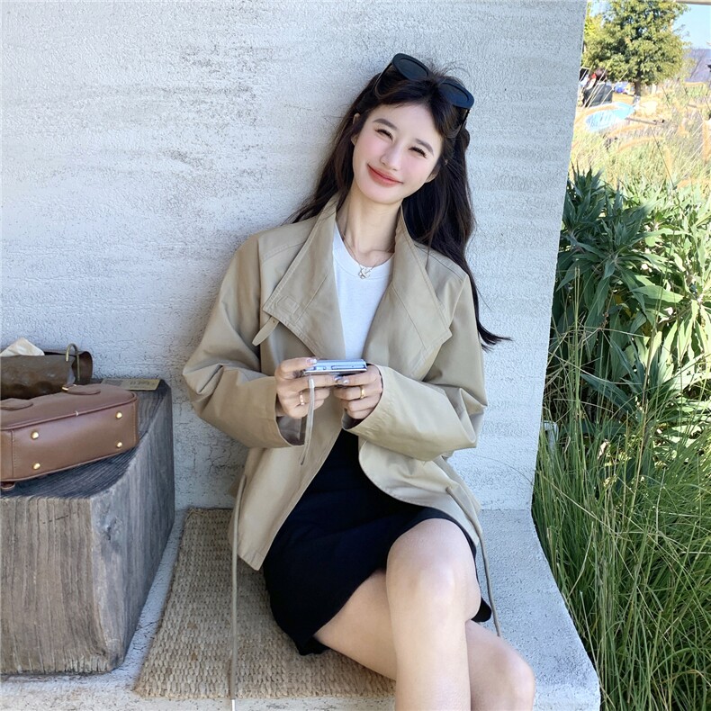 卡其色超好看立领风衣外套女春秋2026新款韩系减龄甜酷风休闲上衣,女装短外套,2C159