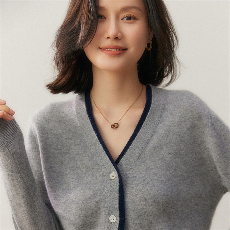 2025百搭时尚简约花边拼色开衫v领,女装羊绒衫,贝美羊绒