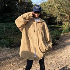 卡其色