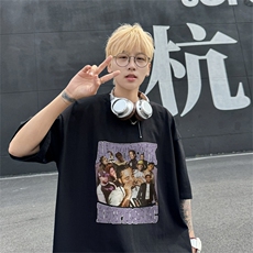 黑色