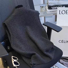 2025秋冬百搭时尚宽松大v领马甲针织衫，女装针织衫/毛衣，米咔羊绒