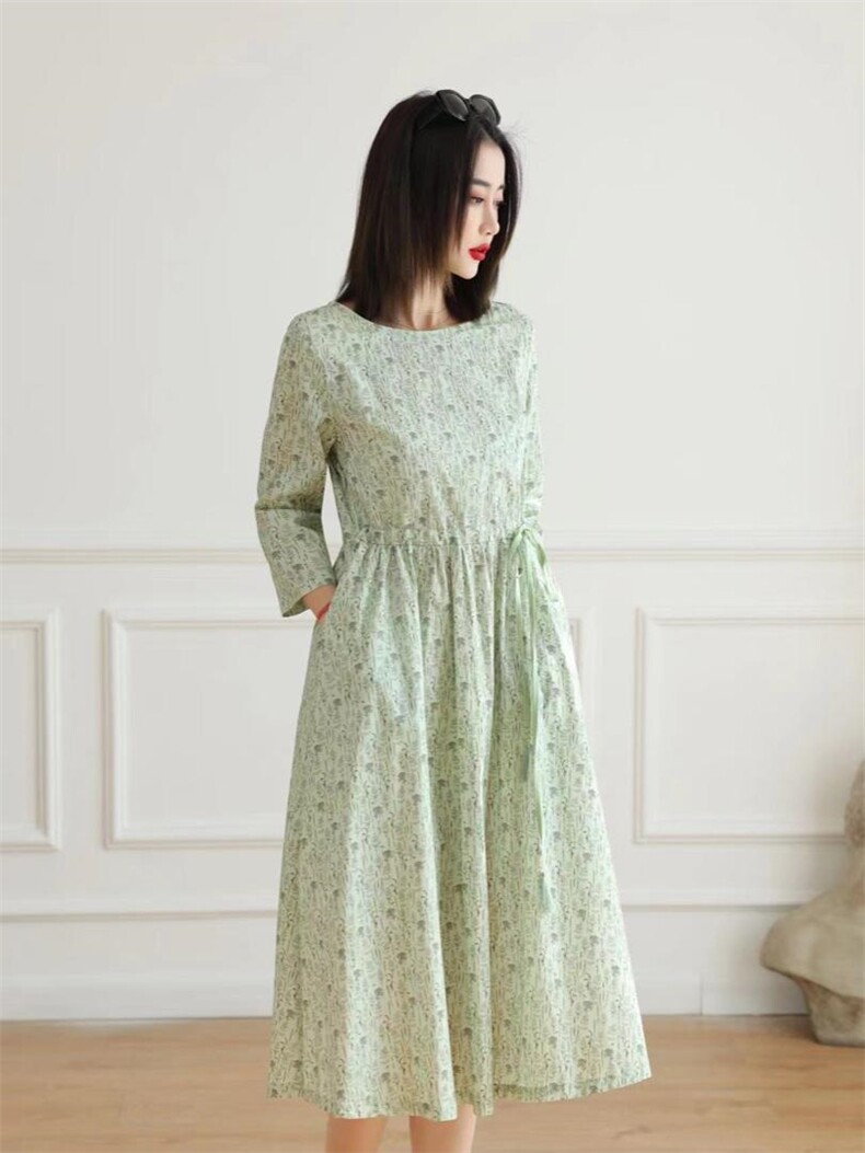 现货春季气质系圆领撞色碎花连衣裙，女装连衣裙，卓儿衣人