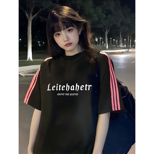 抖音得物品质二开240克宽松纯棉美式潮牌印花三条杠中性风短袖T恤图片