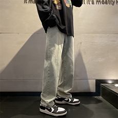 泥黄色