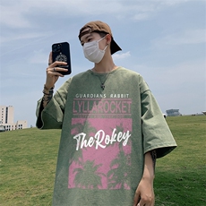 草绿色