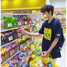 藏青色