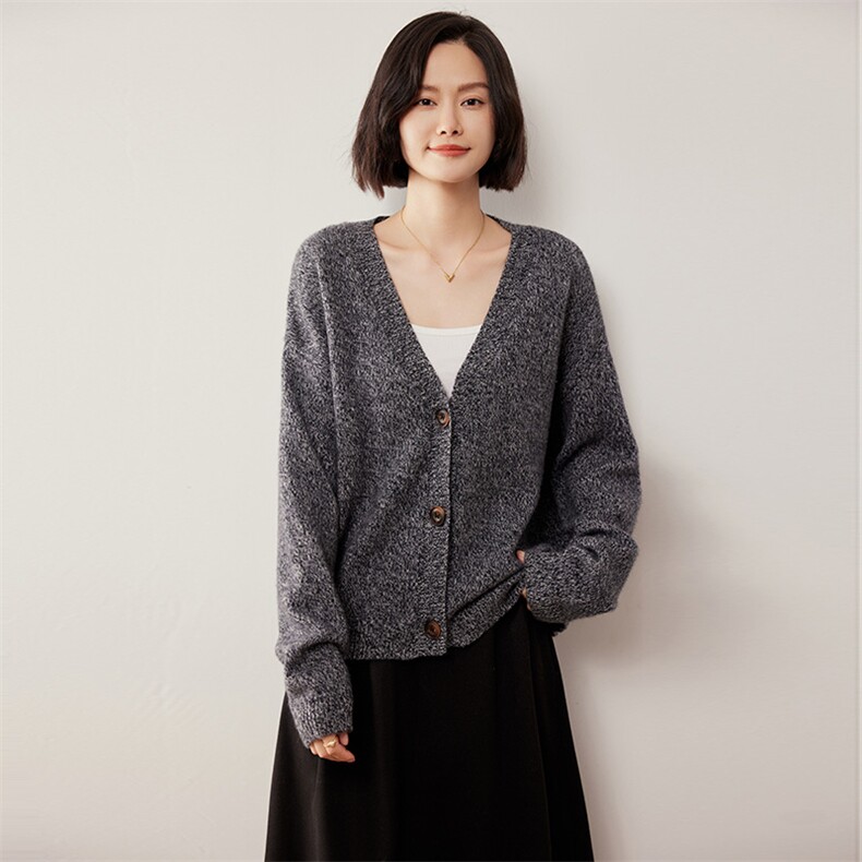 V领纯色开衫女秋冬新款宽松长袖短款针织外套慵懒风百搭35%羊绒衫，女装羊绒衫，缇曼羊绒