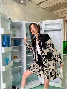 超长领子印花套装图片