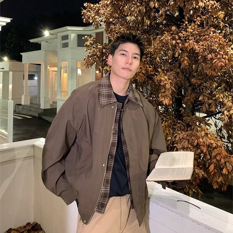春秋美式复古翻领格子拼接假两件夹克男高级设计感棒球服外套潮牌图片