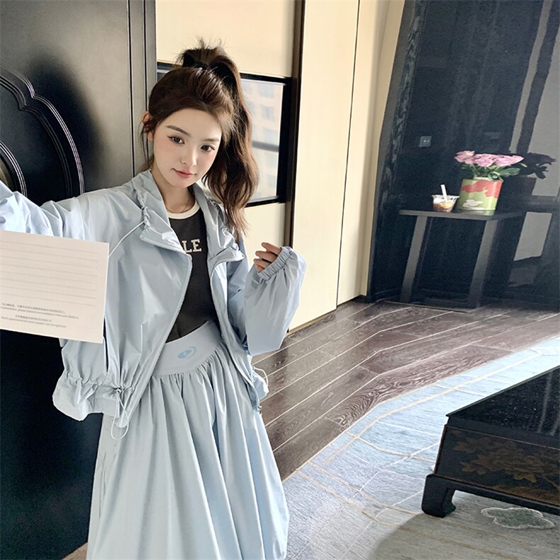 休闲运动风穿搭蓝色立领上衣套装女初春秋好看高级感半身裙两件套,女装套装/套裙,2C088