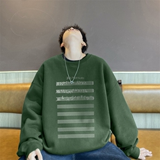墨绿色