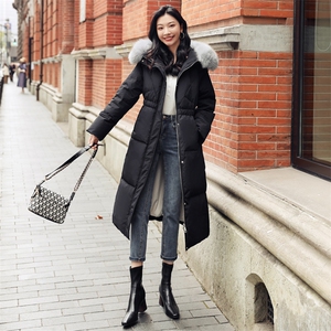 时尚保暖女士中长款羽绒服 冬季新款狐狸毛领连帽外套图片