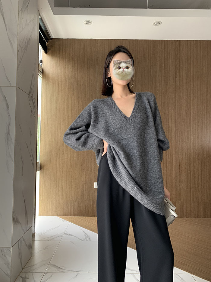 V领羊毛衫女纯色长袖针织打底衫宽松显示慵懒风上衣洋气套头毛衣图片
