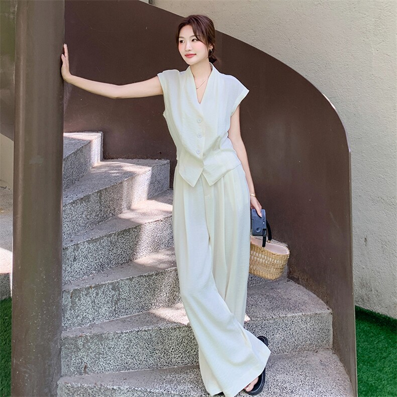 高级感老钱风穿搭白色套装女夏超火好看绝美V领上衣阔腿裤两件套,女装套装/套裙,2C255