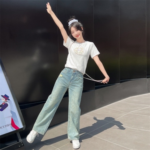 新款民族风刺绣牛仔套装女两件套显瘦时尚潮流图片