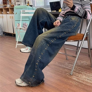 帅气侧边钉珠设计做旧休闲牛仔裤女秋新款高腰宽松显瘦百搭阔腿裤图片