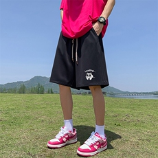 黑色
