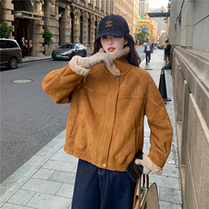 新款大货已出皮毛一体羊羔毛短外套2D014-10032-P195-K288，女装短外套，2D014