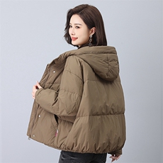 新款时尚女装羽绒服宽松显瘦保暖外套冬季必备单品，女装羽绒服，叶笙衣