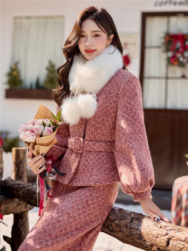 bao款现货2025新款冬装真狐狸毛质感新中式套装羽绒服90绒有腰带,女装羽绒服,众宇琦