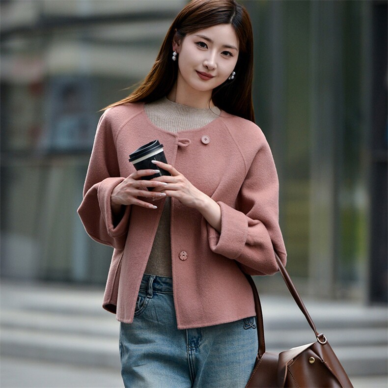 2024秋冬季新款毛呢外套短款显高显瘦百搭，女装双面呢大衣，亿美羊绒