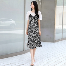 假两件拼接花朵连衣裙女夏2025年新款减龄甜美荷叶边裙子，女装连衣裙，天丽