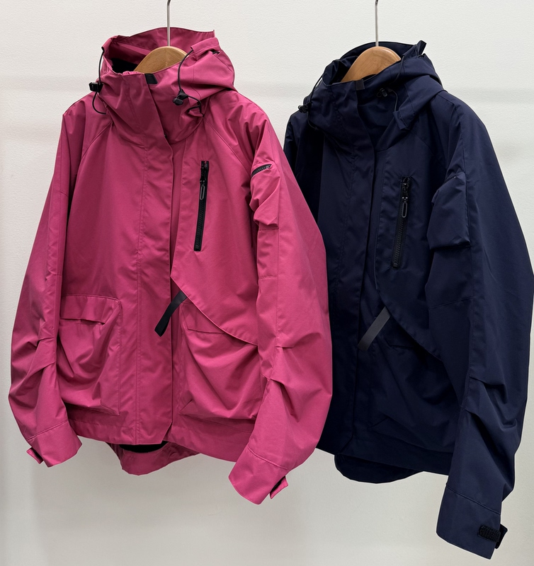 Toray Fabric Self-Heating P Fleece Lining, Lightweight and Burden-Free Outdoor Rainproof Softshell Jacket, Non-Detachable Lining Toray Fabric Self-Heating P Fleece Lining, Lightweight and Burden-Free Outdoor Rainproof Softshell Jacket, Non-Detachable Lining