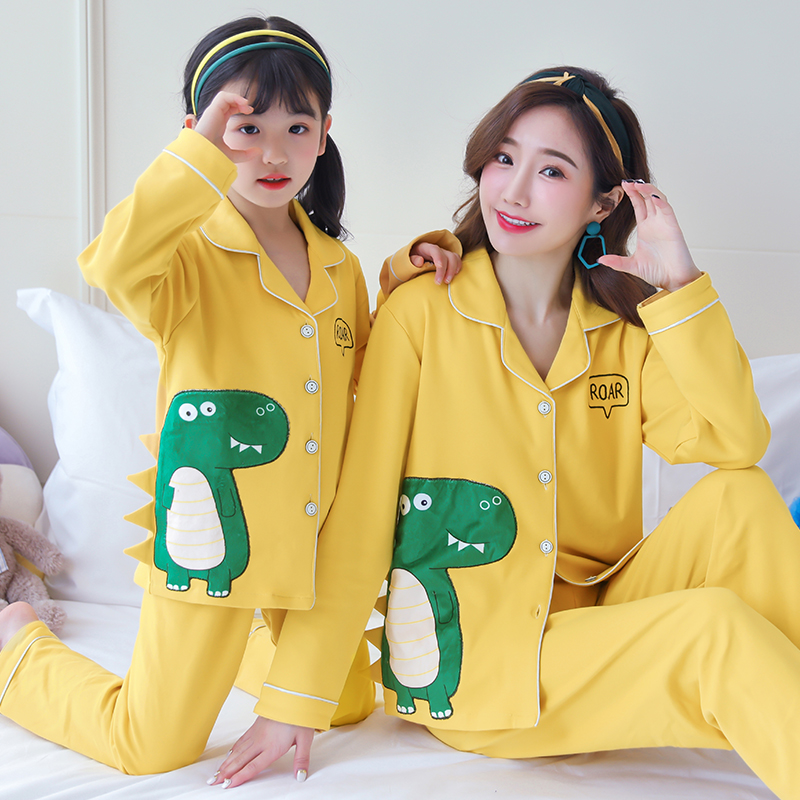 Parents and daughters' pajamas long sleeve cotton and autumn suit adorable little girl in the childhood girl princess home suit