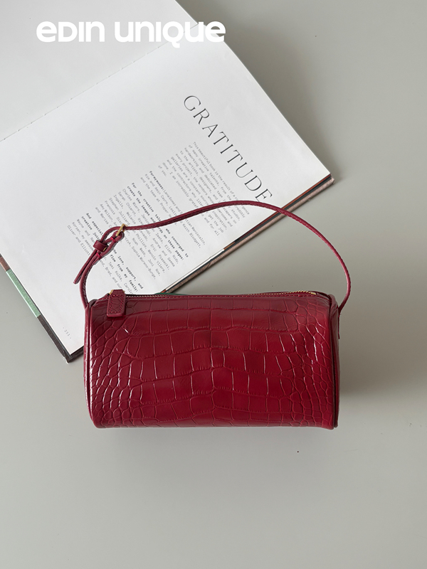 A Niche Designer Leather Crocodile-Pattern Handbag, Pen Holder Bag, Vintage Fashion Versatile Shoulder and Crossbody Bag