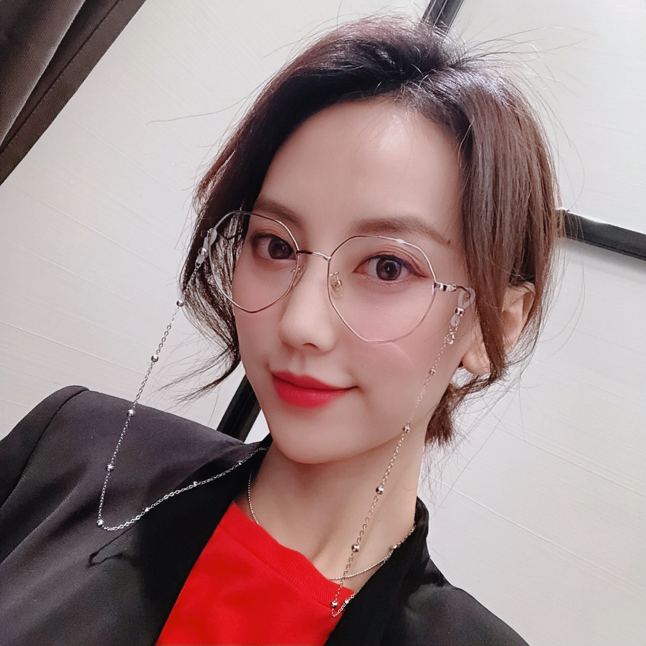 Với dây chuyền kính nữ phiên bản Hàn Quốc của mặt tròn thủy triều retro phong cách cận thị khung gầm Su Yan tạo tác kính mạng khung màu đỏ - Kính khung kính gentle monster south side