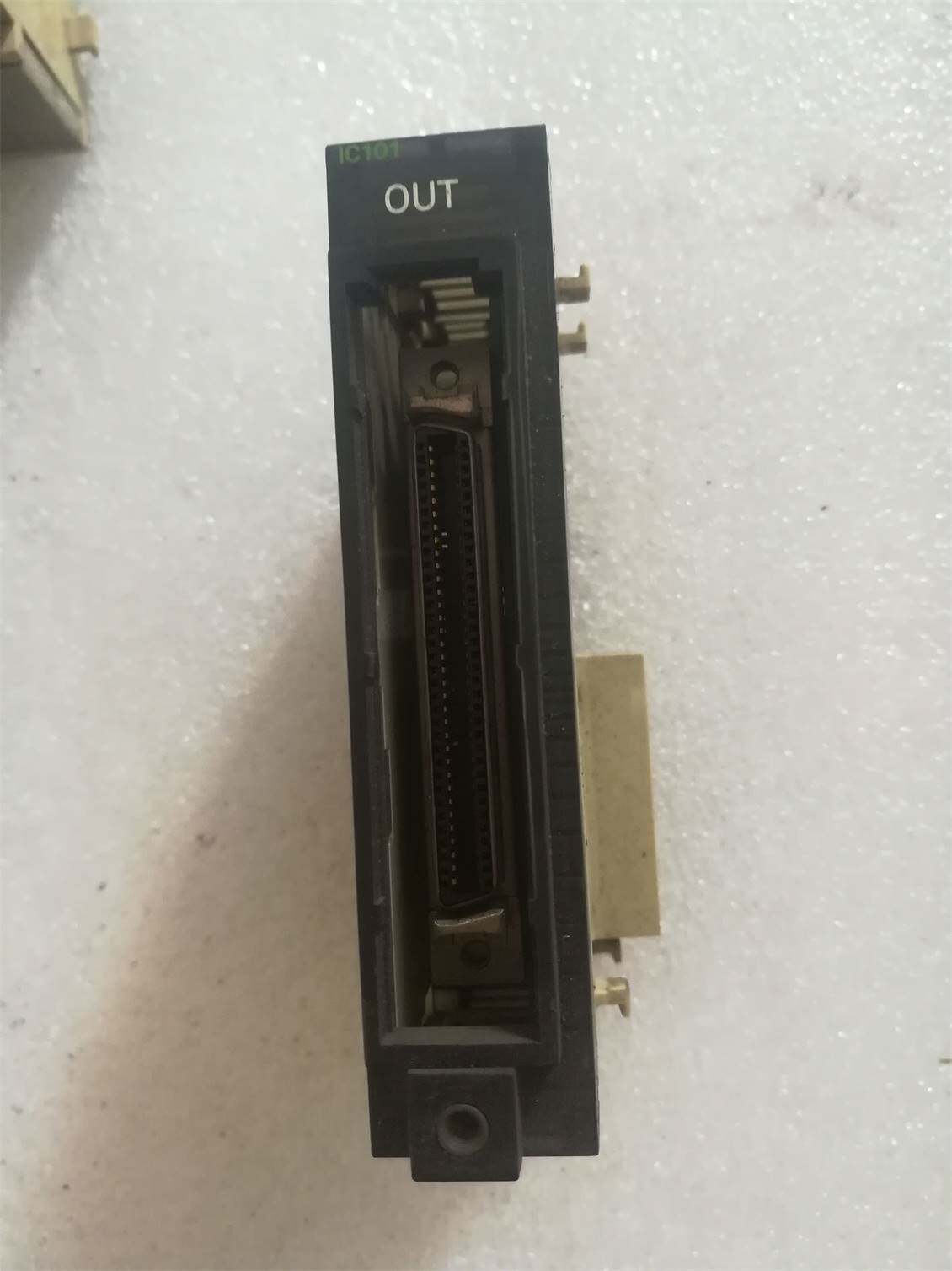 a second-hand disassembly machine OMRON module CJ1W-IC101 disassembly machine parts are in good condition and test package is good