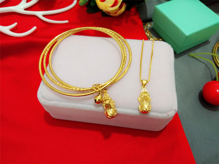 Tiếng Việt Sha Jin nữ phiên bản Hàn Quốc của mèo kt dễ thương ba vòng trơn Châu Âu vòng tay vòng cổ đặt đồng thau trang sức mạ vàng chuỗi trầm hương