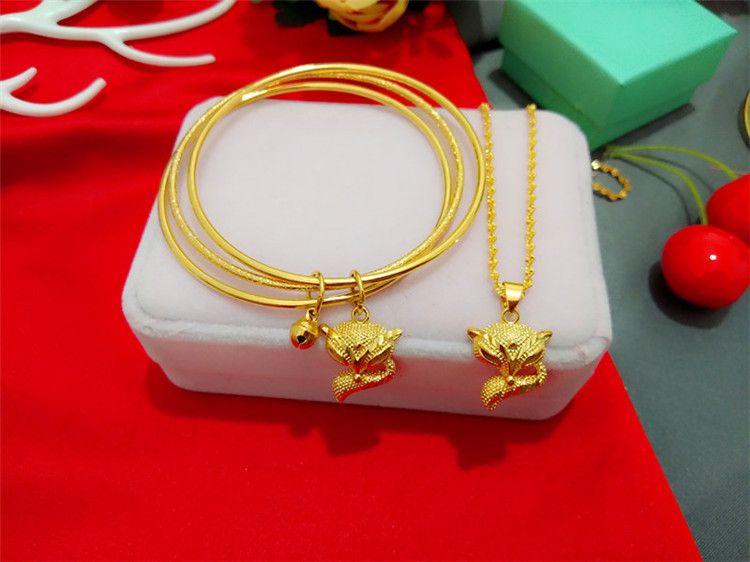 Tiếng Việt Sha Jin nữ phiên bản Hàn Quốc của mèo kt dễ thương ba vòng trơn Châu Âu vòng tay vòng cổ đặt đồng thau trang sức mạ vàng chuỗi trầm hương