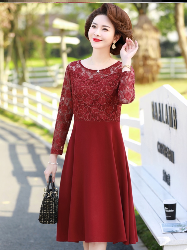 Mother Wedding Banquet Dress Noble to Belly Temperament Skirt Mother-in-law Marriageable for Aging Foreign Dress Red Fashion New
