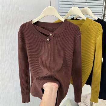 Autumn and winter loose, slim and stylish v-neck sweater-like long-sleeved knitted bottoming top with soft inner layer 1027k
