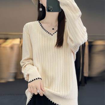 Autumn and winter cover the belly and hide the flesh, loose and slim v-neck top, fashionable and age-reducing pullover knitted sweater, soft inner layer 1027k