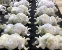 Natural Lantian jade ox ornaments jade zodiac ox soaring home furnishings pair