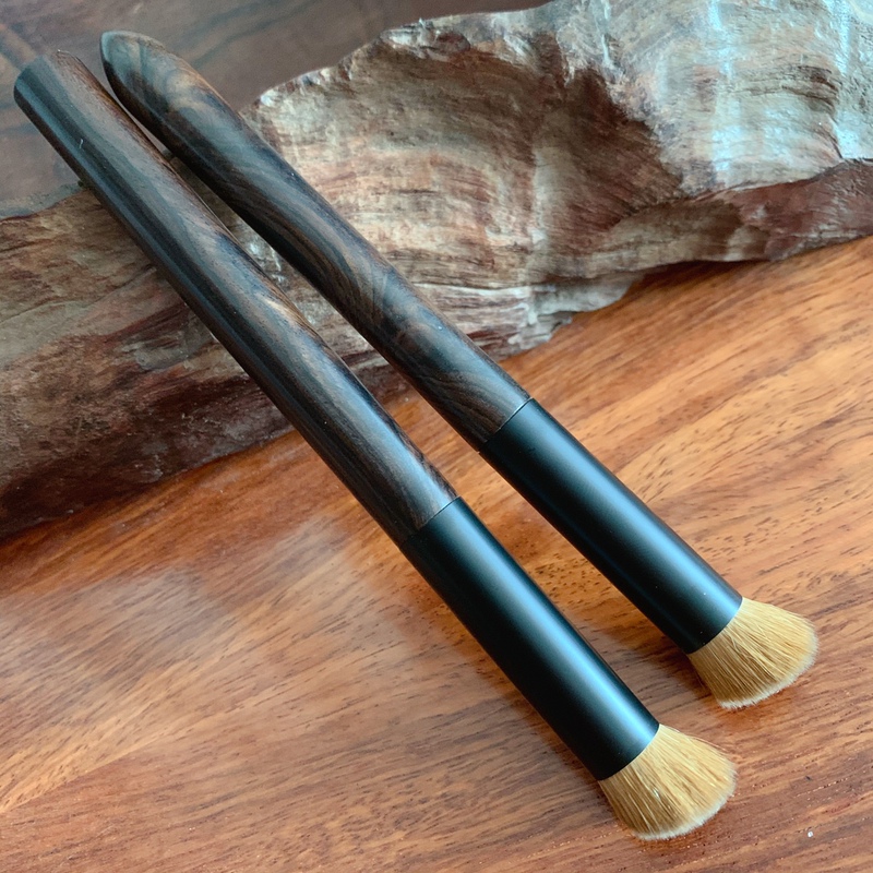 Muzilan Pure Yellow Wolf Tail Hair Horseshoe-Shaped Concealer Brush Flat Small Foundation Brush Eyeshadow Brush Primer Makeup Brush