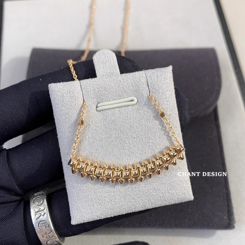 18K Gold Rivet Necklace Rose Gold Bullet Rhombus Clavicle Chain Smiley Face Sterling Silver Smile Gift for Men and Women 18K Gold Rivet Necklace Rose Gold Bullet Rhombus Clavicle Chain Smiley Face Sterling Silver Smile Gift for Men and Women
