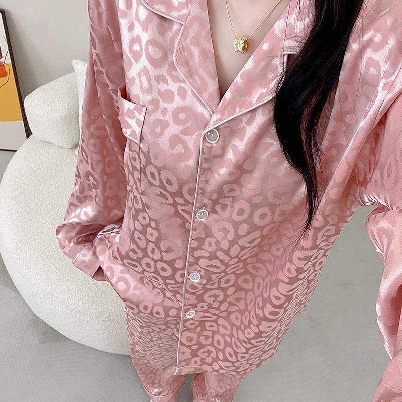 High-End Ice Silk Pajamas That Can Be Worn Outside for Women, Spring & Fall Large Size Leopard Print Plus Size 100kg Home Wear Cardigan Suit High-End Ice Silk Pajamas That Can Be Worn Outside for Women, Spring & Fall Large Size Leopard Print Plus Size 100kg Home Wear Cardigan Suit