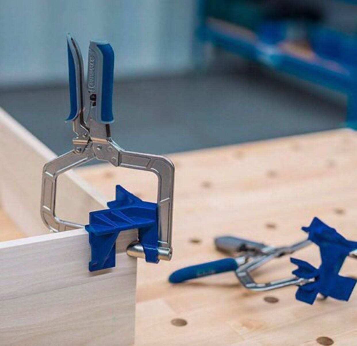 Woodworking multifunctional right-angle fixed punching installer 90-degree photo frame picture frame fast home cabinet right-angle fixture