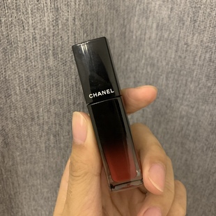 香奈儿七夕礼物黑管72号唇釉