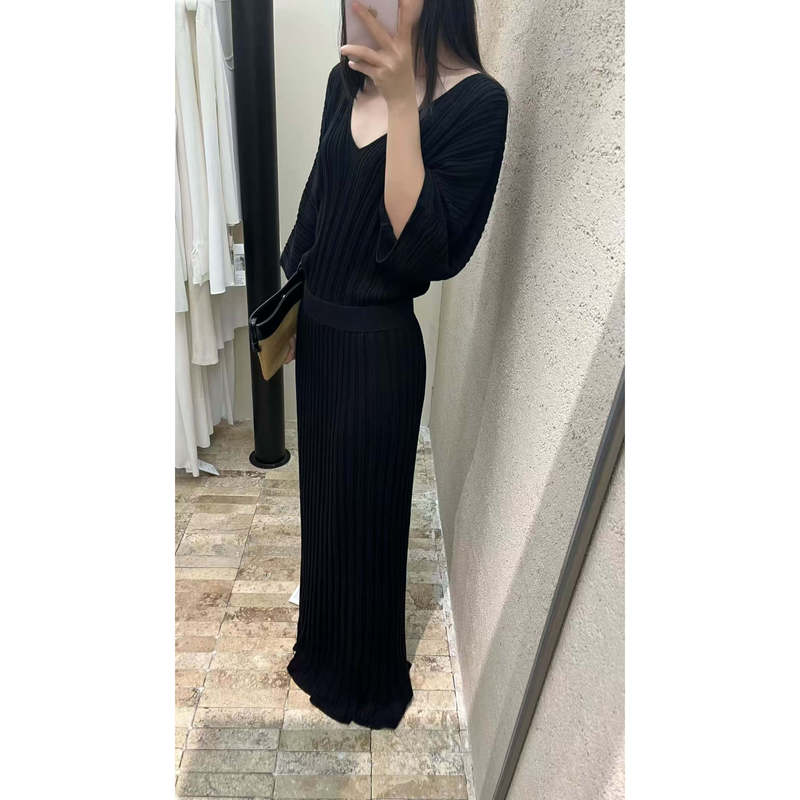Vintagecharm's Popular Simple and Fashionable Dress, Minimalist Style Waist-Cinching Slimming Dress 1192