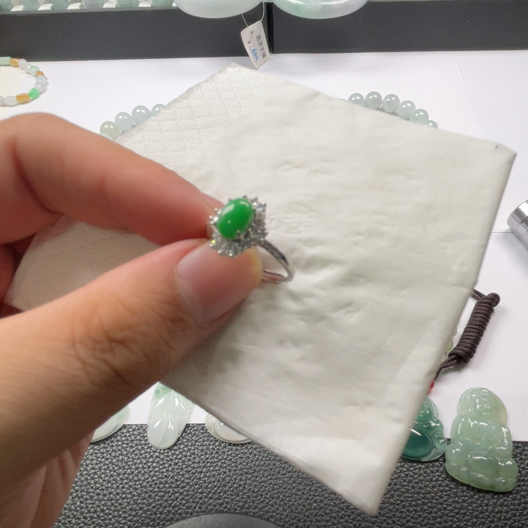 Emerald ring