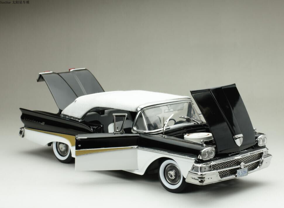 1/18 1958 Ford Fairlane 500 Closed Convertible - White/Raven Black